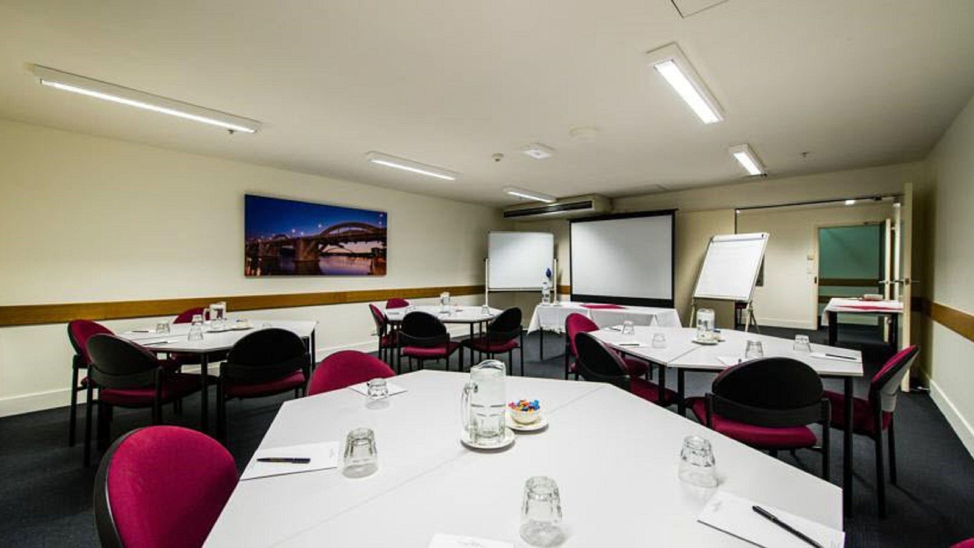 George Brisbane, Independent Collection By Evt Hotel