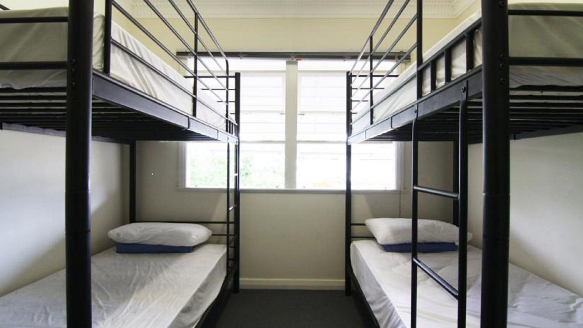 Hostel Some Backpacker Brisbane