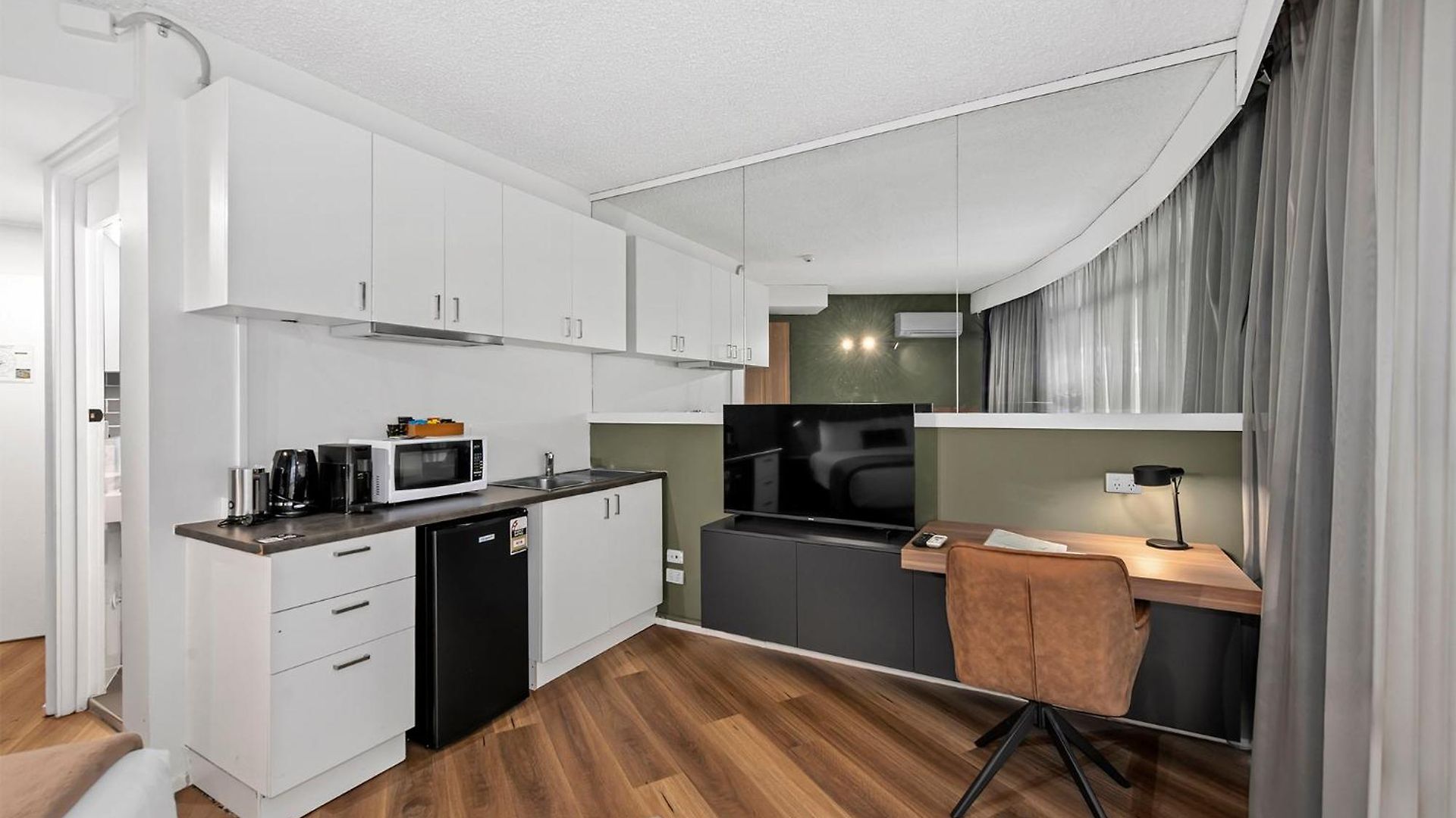 Tower Mill Hotel 4*
