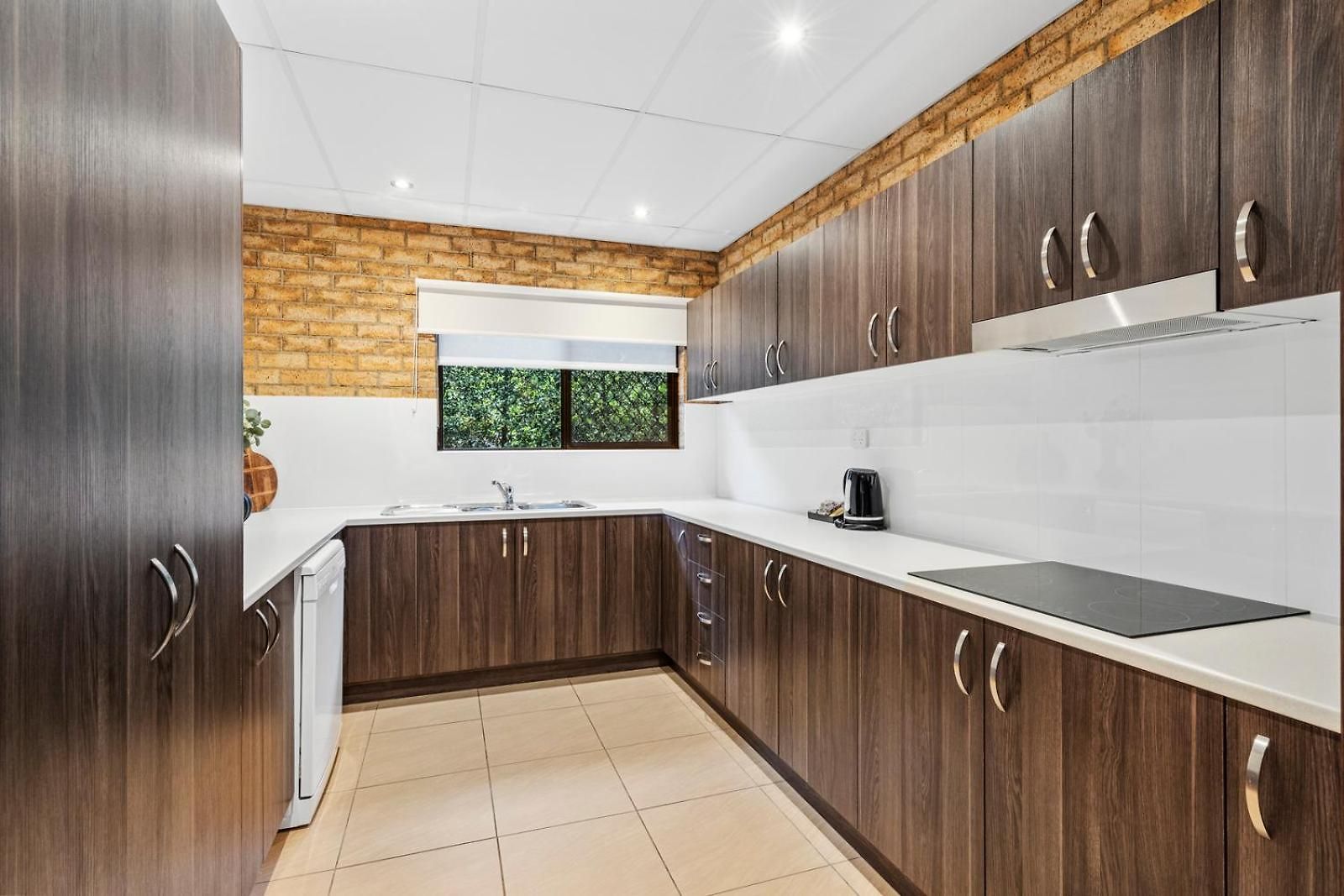 Quality Robertson Gardens 4*