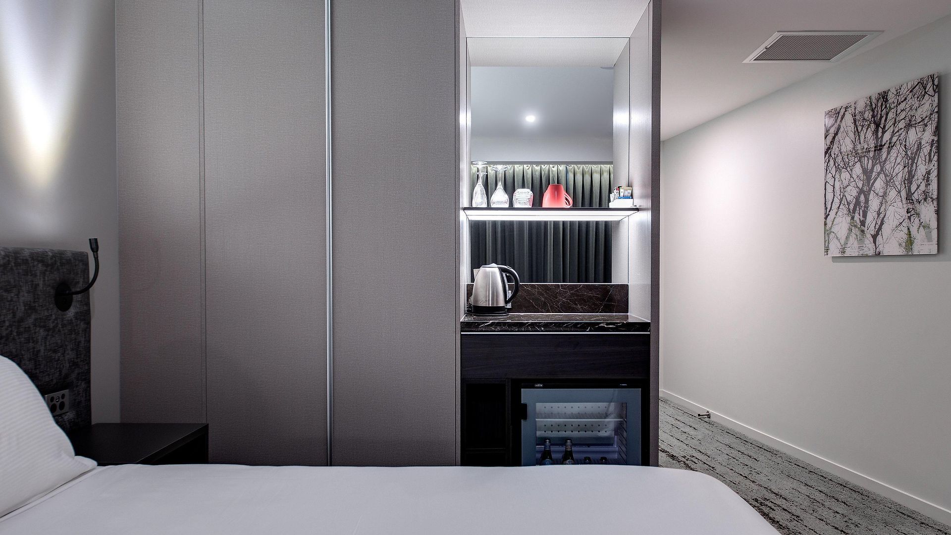 Hotel Courtyard By Marriott South Bank 4*
