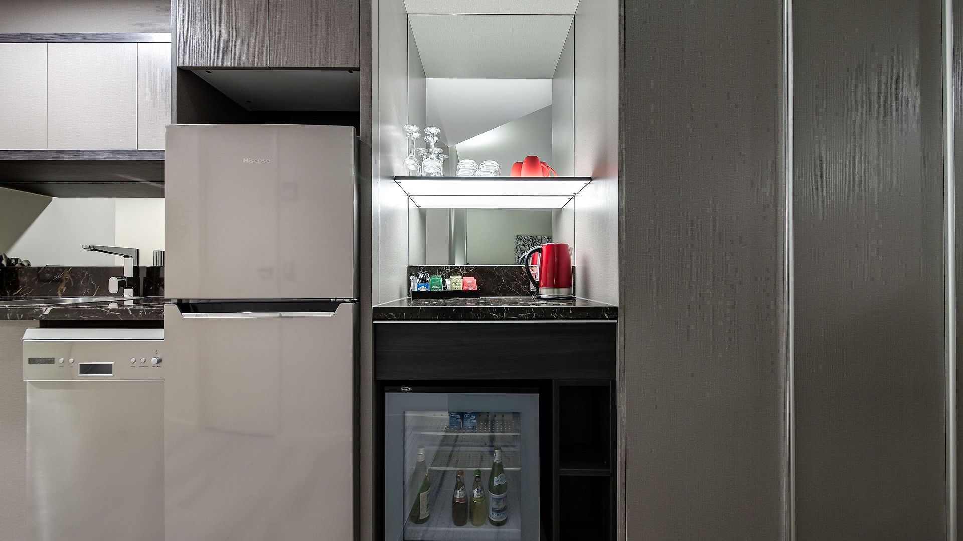Hotel Courtyard By Marriott South Bank 4*