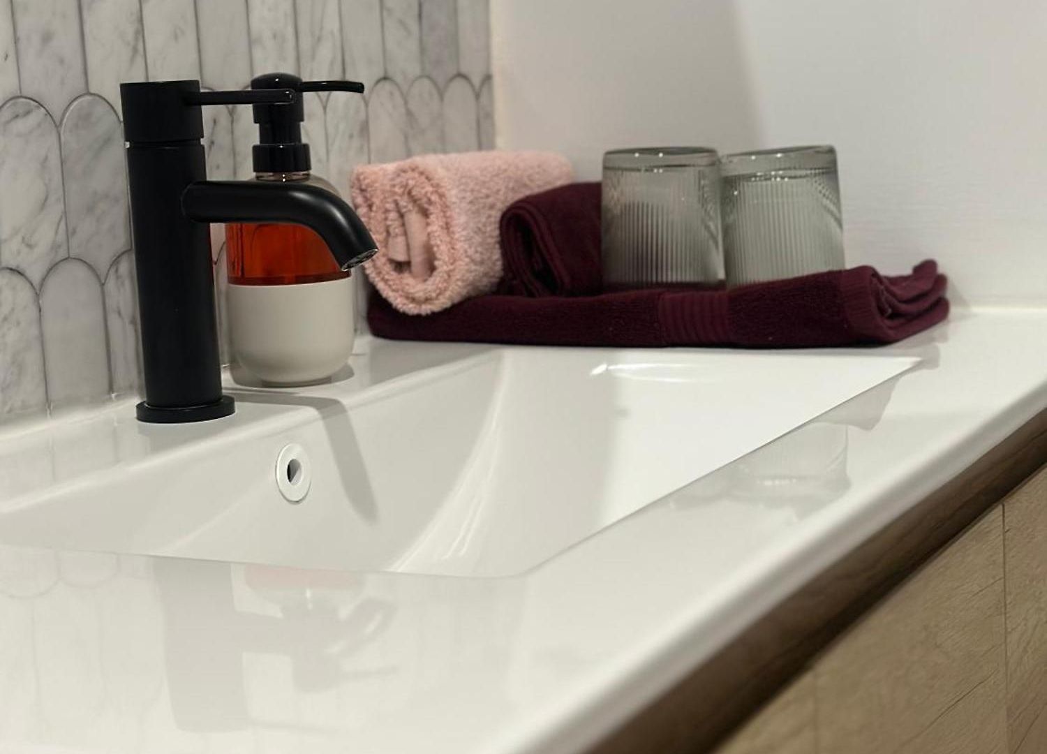 Aurora & Court Yard Private Pet Friendly Free Parking Guest house 4*