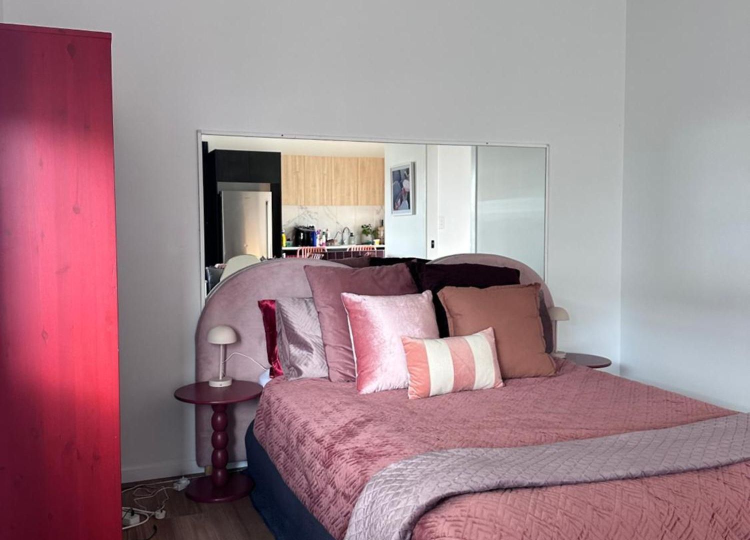 Guest house Aurora & Court Yard Private Pet Friendly Free Parking