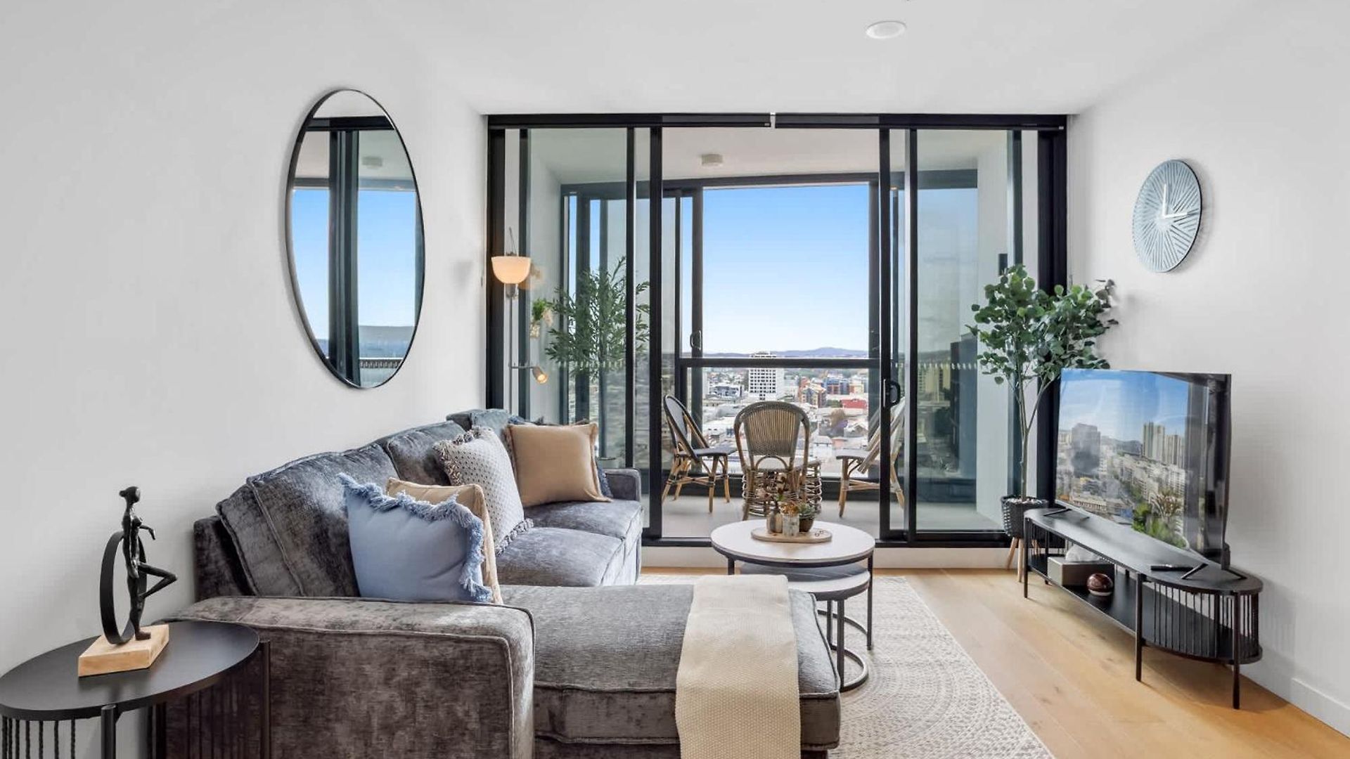 Premium 2br Valley Parking Free