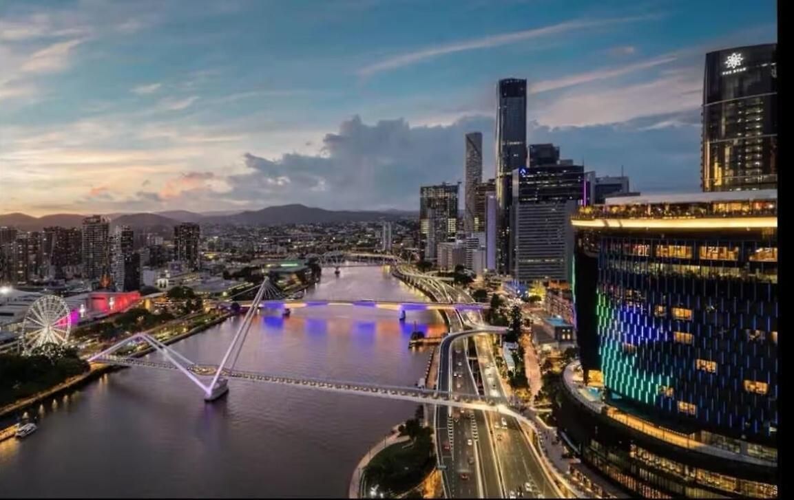 Iconic 1br River Views Sky Deck & Casino Living Apartment *