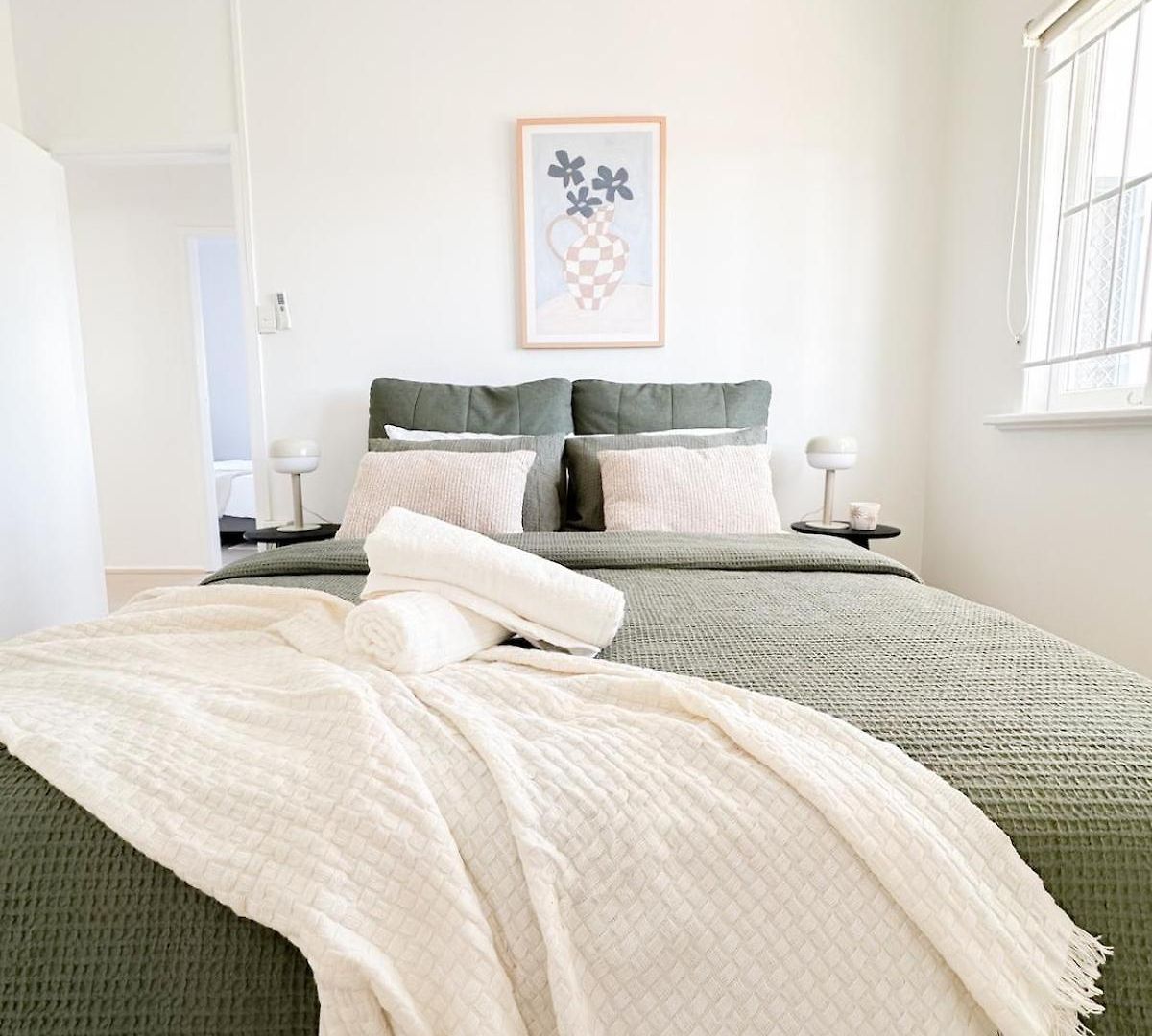 Penthouse Spot - Sleep 8 - Free Parking - 4km Cbd Apartment