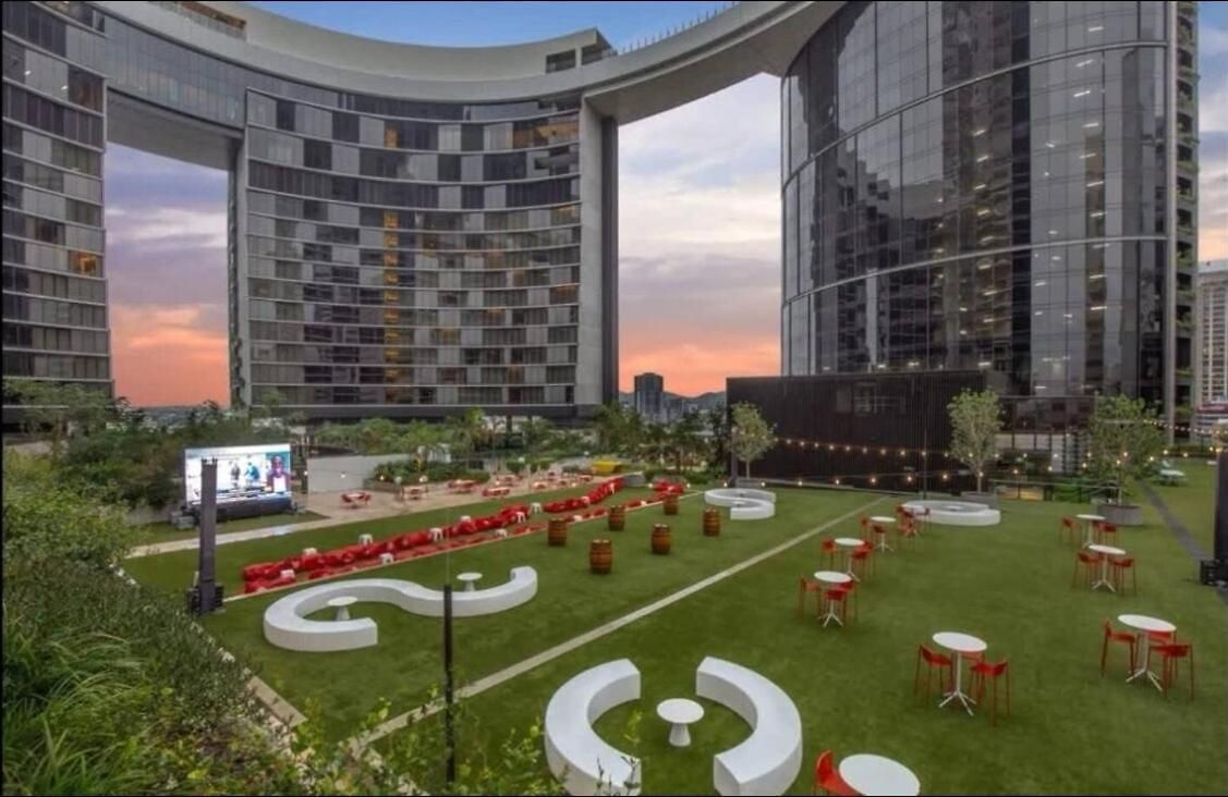 Iconic 1br River Views Sky Deck & Casino Living Apartment *