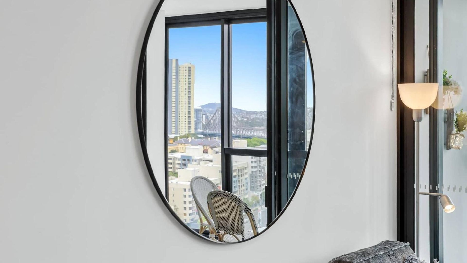 Premium 2br Valley Parking Free Brisbane