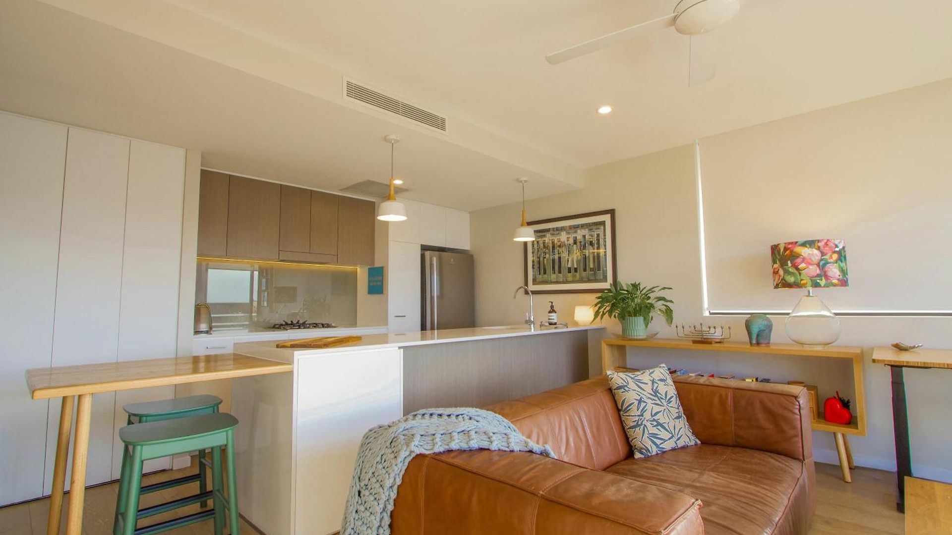 Stylish 2bdr Nundah With Golden Sunsets *