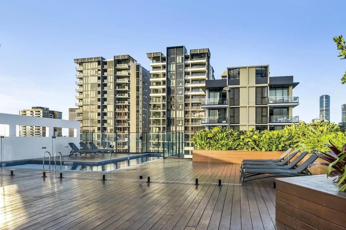 Stylish 2br In Soda Views Parking Brisbane