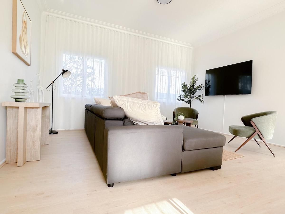 Penthouse Spot - Sleep 8 - Free Parking - 4km Cbd Brisbane