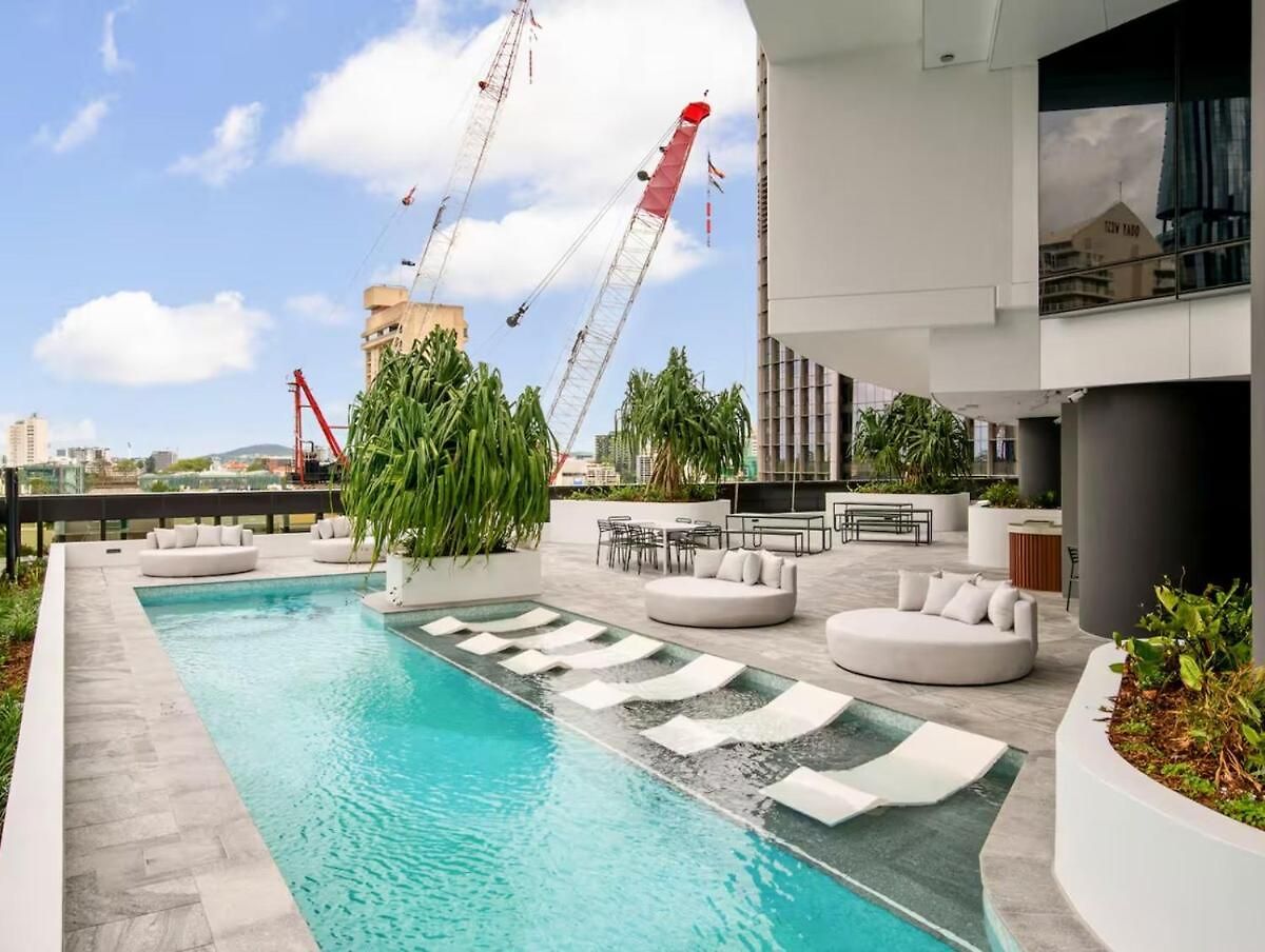 Iconic 1br River Views Sky Deck & Casino Living Apartment *