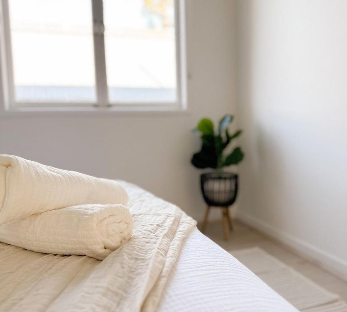 Penthouse Spot - Sleep 8 - Free Parking - 4km Cbd *