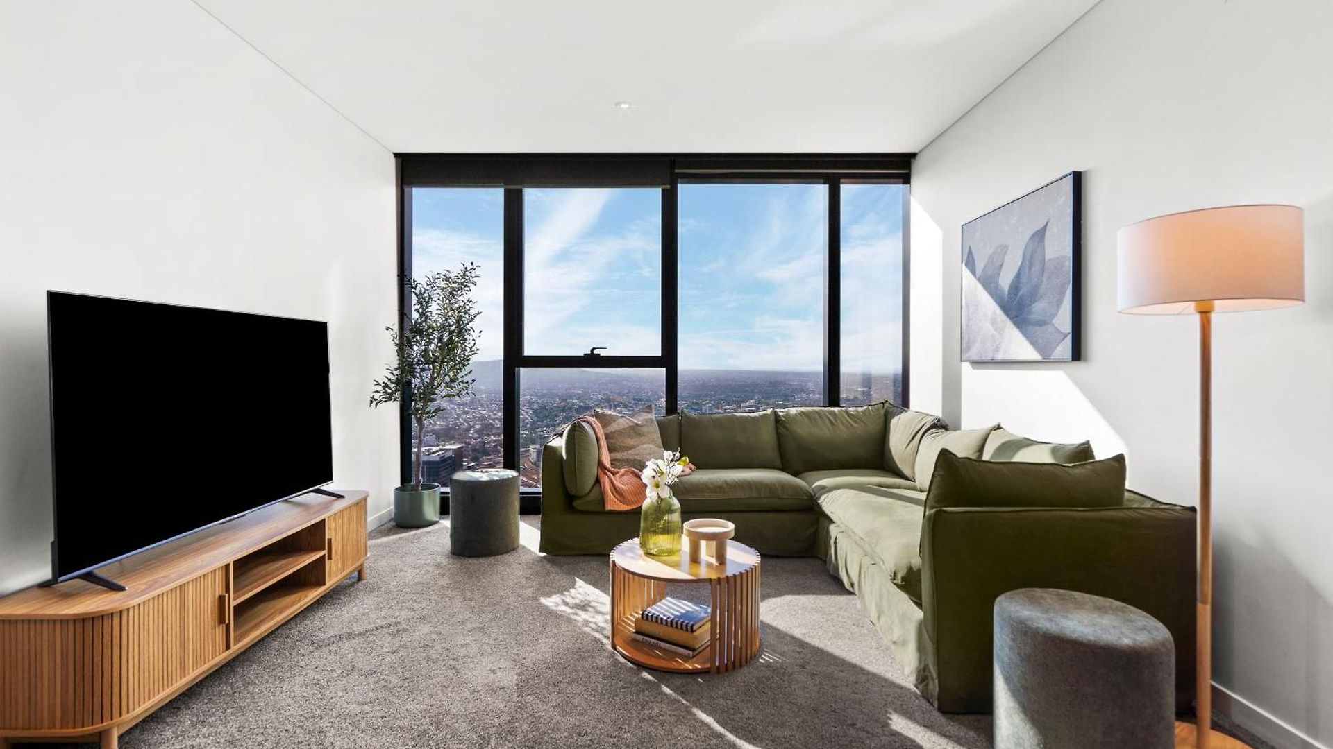 Skytower - 81st Floor, & River Views, Free Car Parking * Brisbane