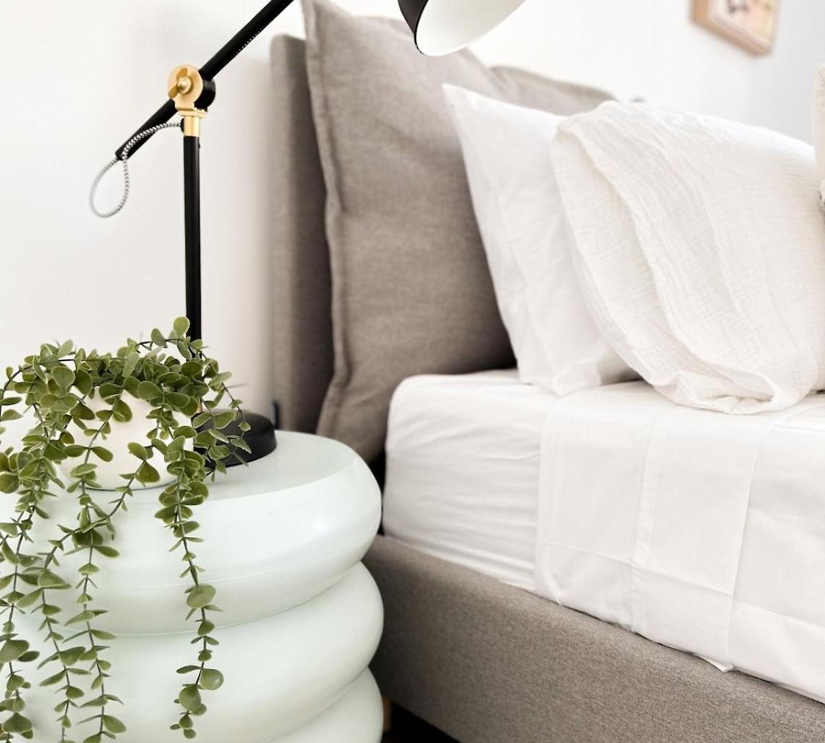 Penthouse Spot - Sleep 8 - Free Parking - 4km Cbd Apartment