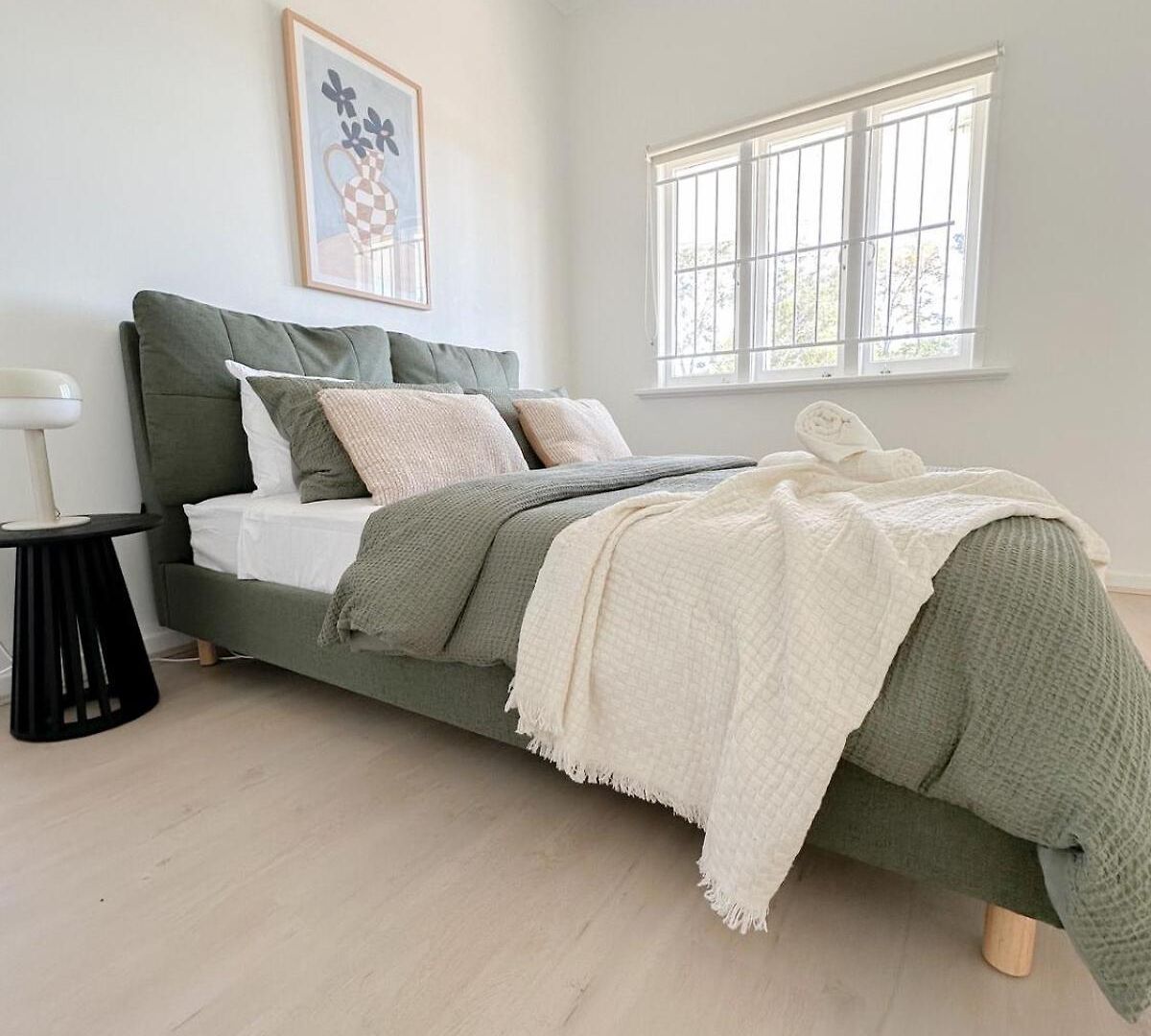 Penthouse Spot - Sleep 8 - Free Parking - 4km Cbd Apartment *