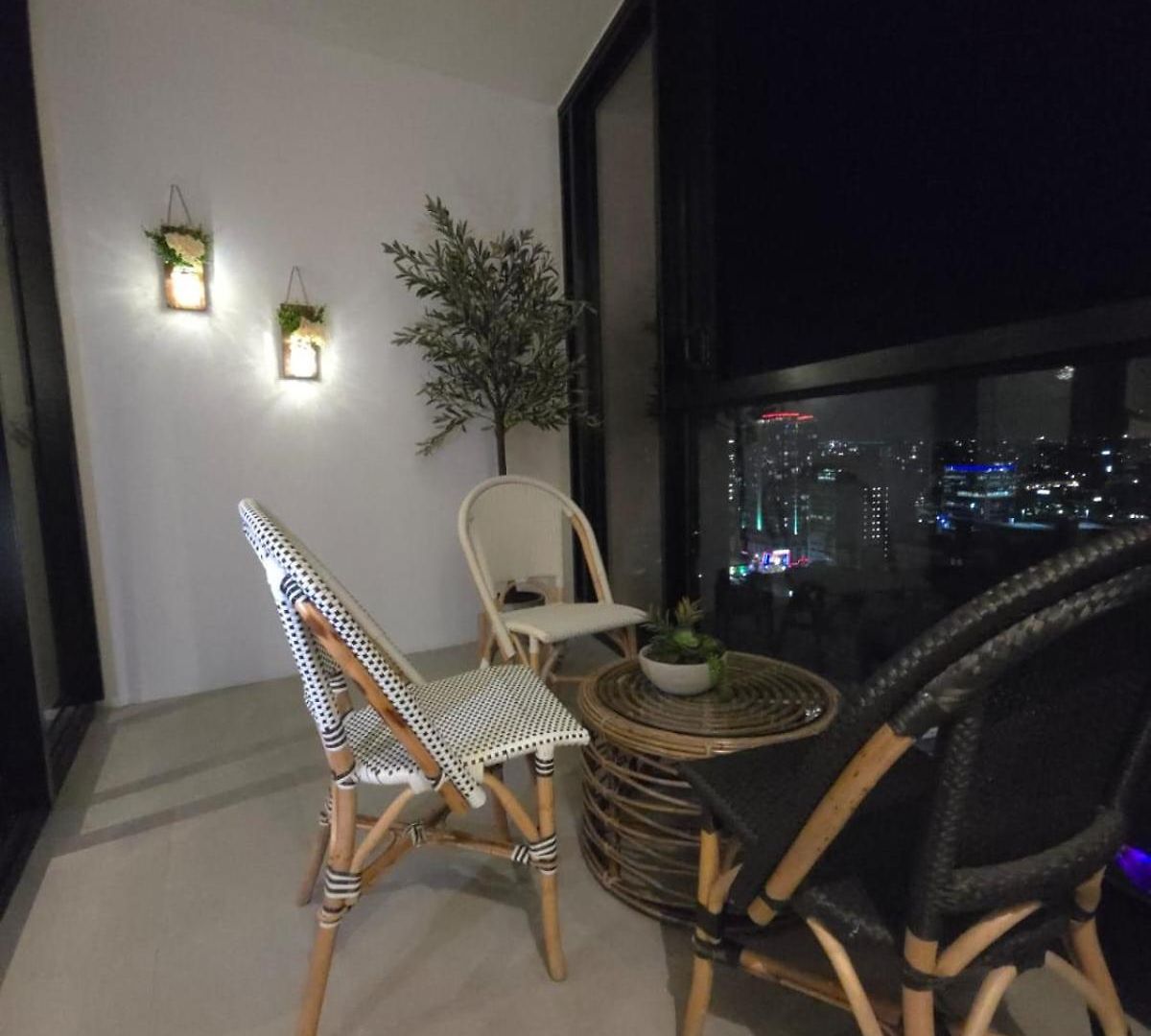 Premium 2br Valley Parking Free *