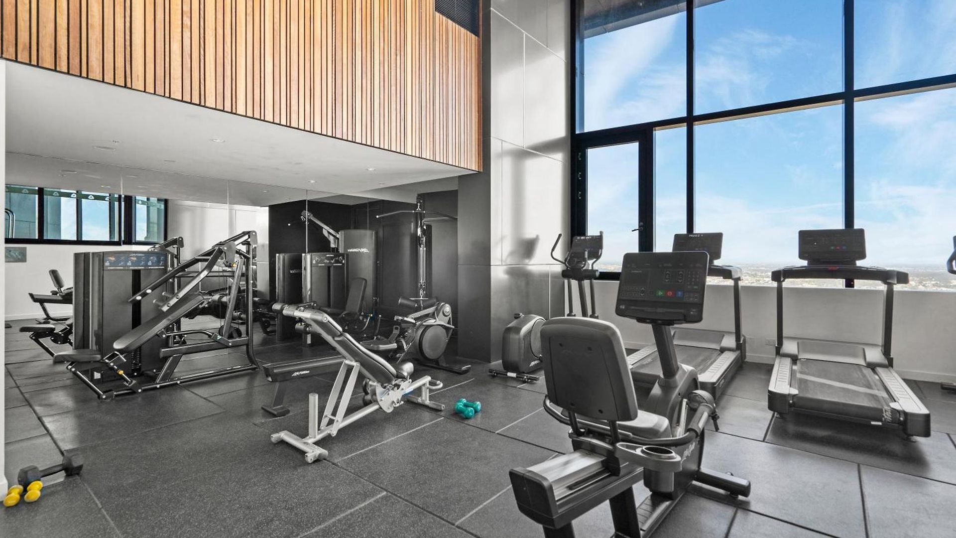 Skytower - 81st Floor, & River Views, Free Car Parking Apartment Brisbane