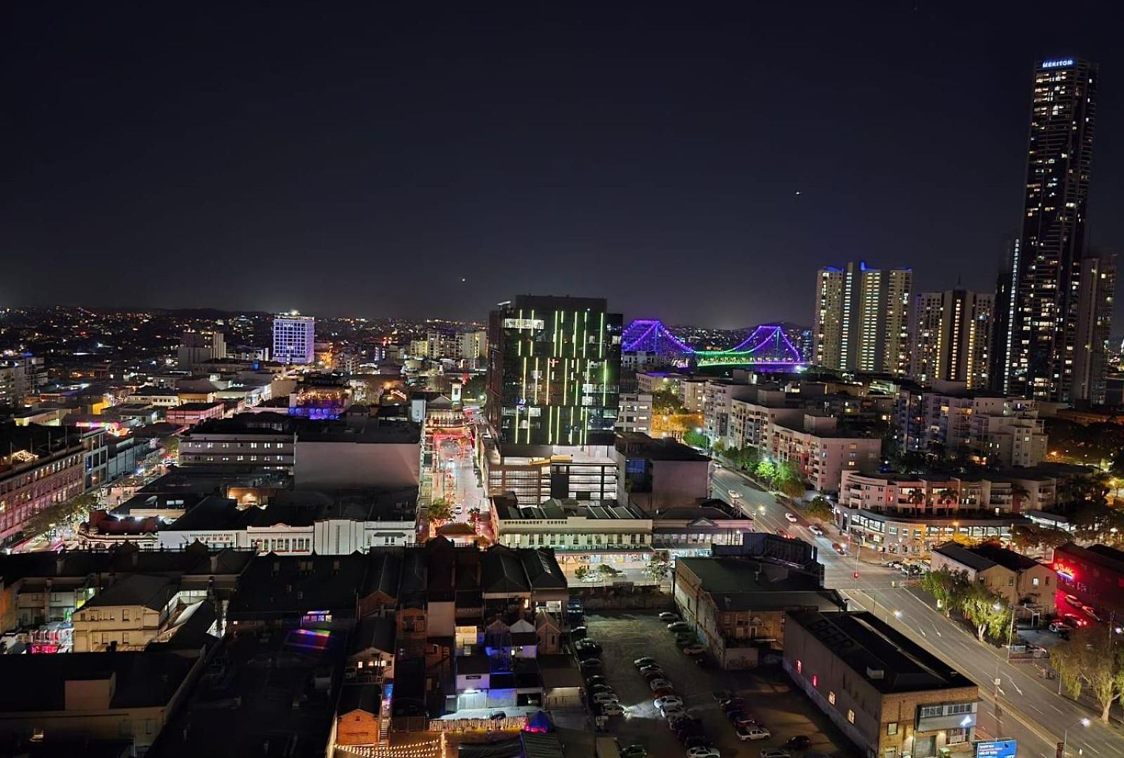 Premium 2br Valley Parking Free Brisbane