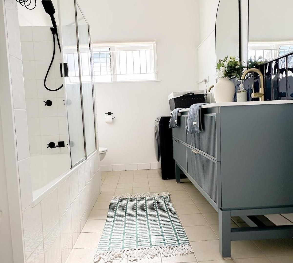 Penthouse Spot - Sleep 8 - Free Parking - 4km Cbd Apartment *