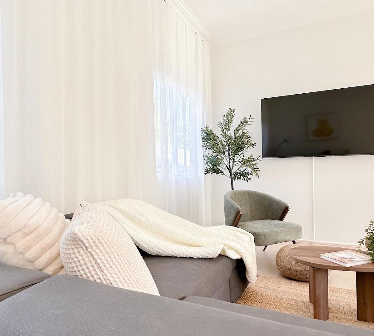 Apartment Penthouse Spot - Sleep 8 - Free Parking - 4km Cbd Brisbane