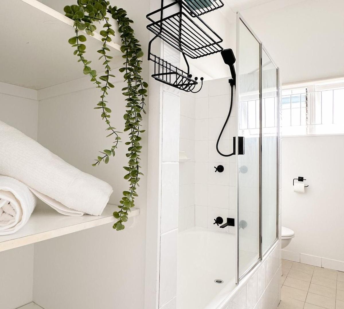 Apartment Penthouse Spot - Sleep 8 - Free Parking - 4km Cbd *