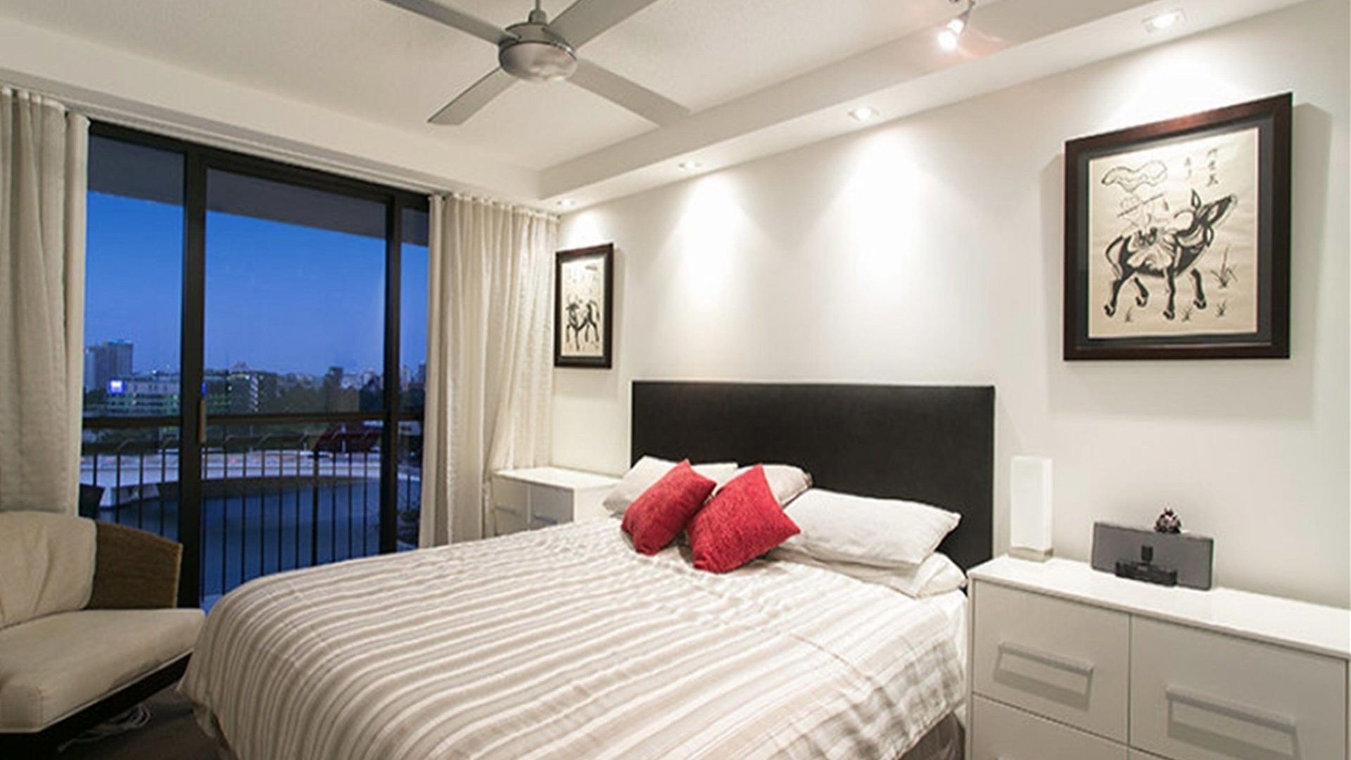 River Plaza 4*