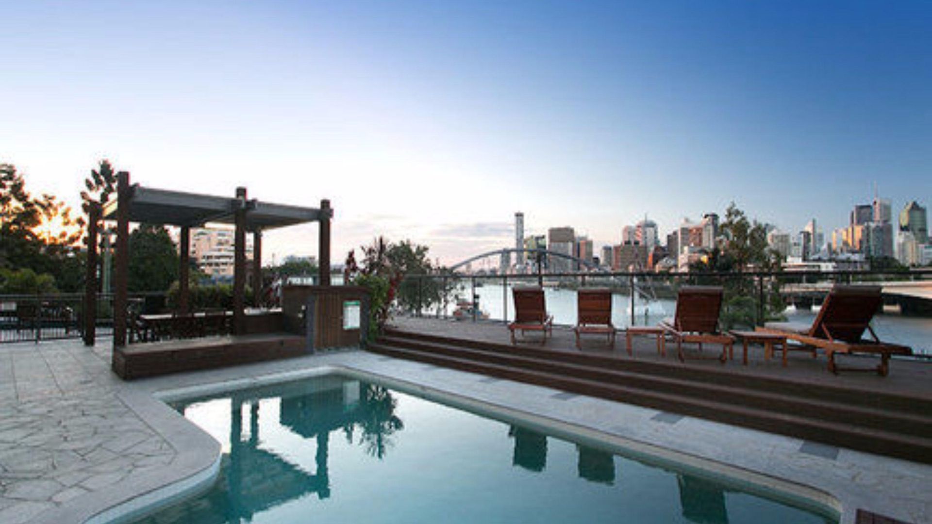 River Plaza 4* Brisbane