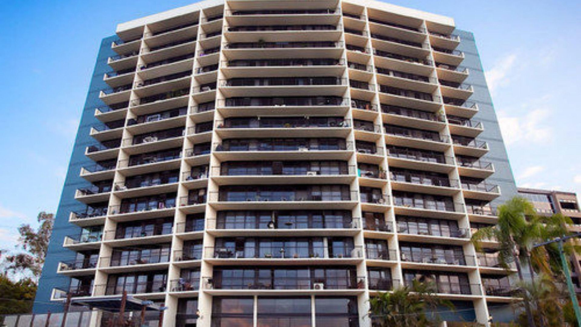 River Plaza 4*