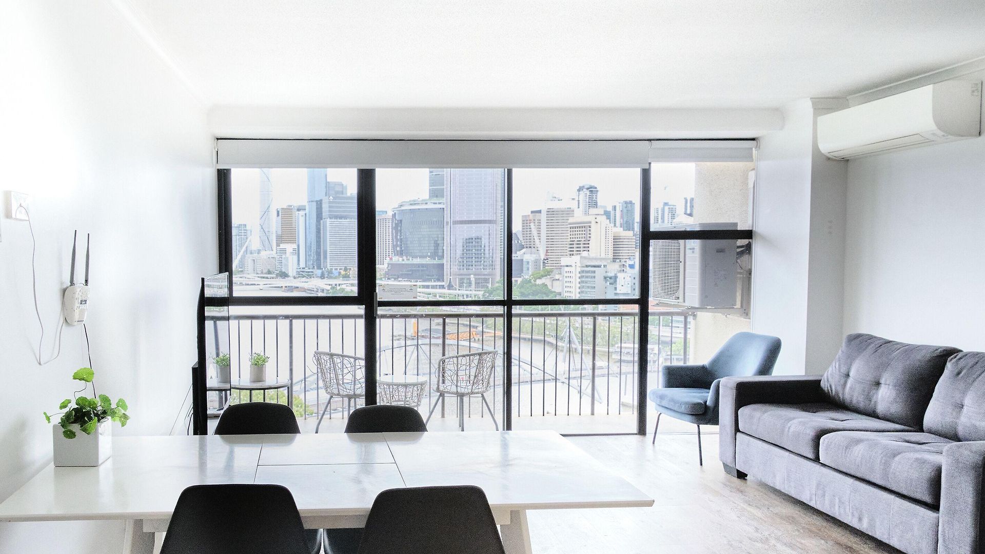 River Plaza Aparthotel 4*