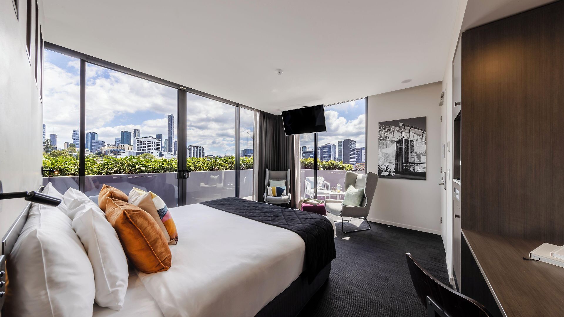 Sage Street 5*