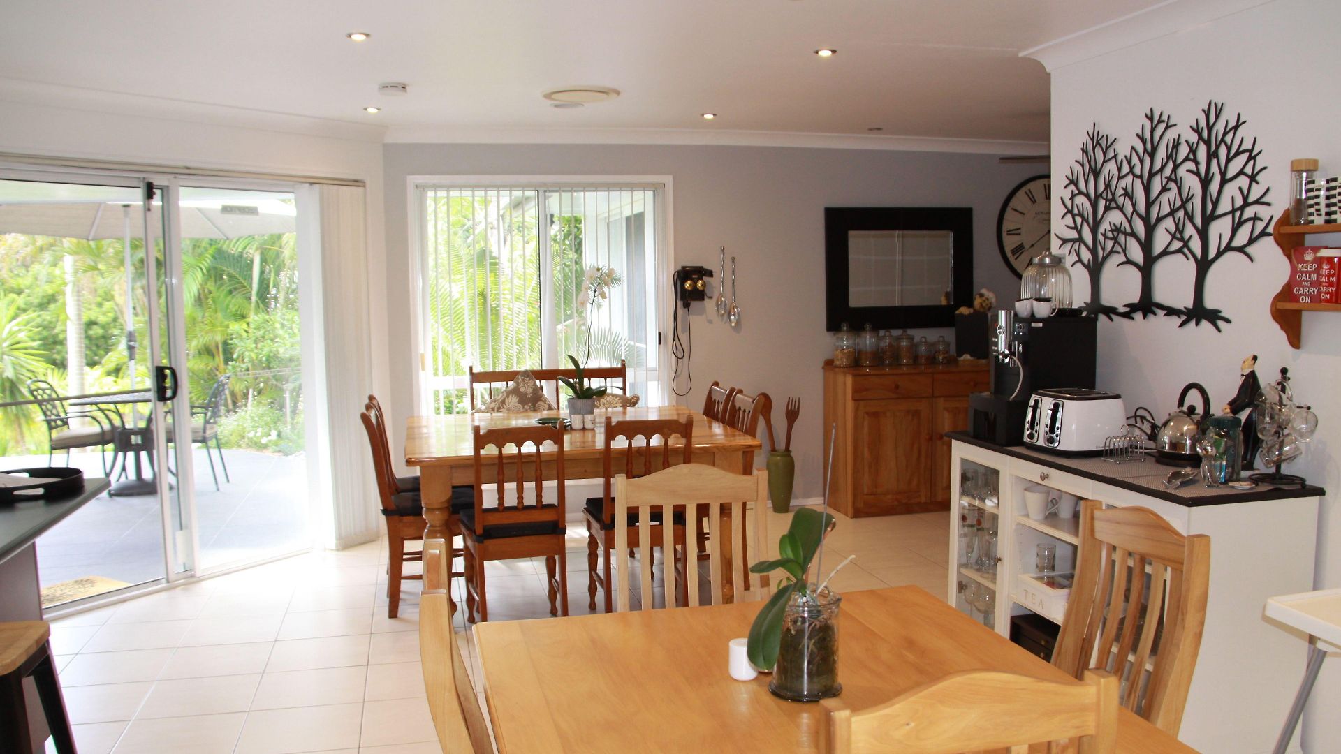 Bed & Breakfast Paperbark
