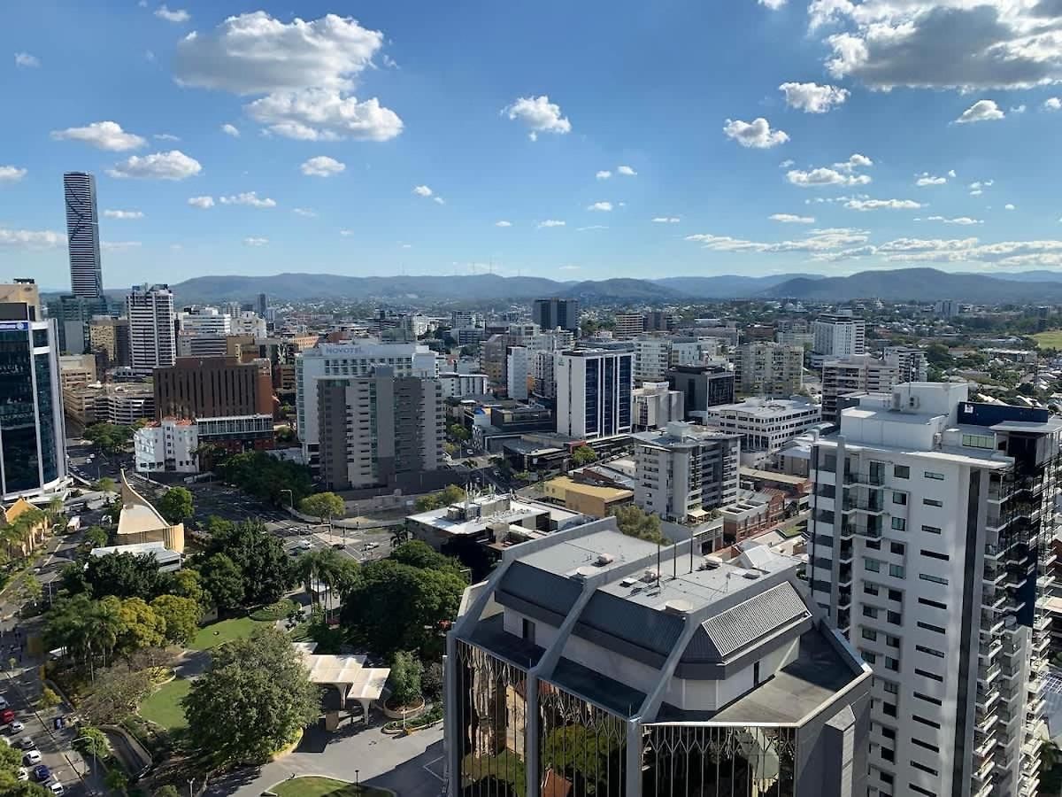 Lvl 23 Spire Infinity Pool Netflix Wifi Carpark By Stylish Apartment Brisbane