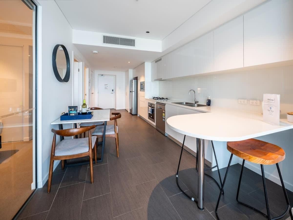 Lvl 24 In The Heart Of Cbd By Stylish Apartment