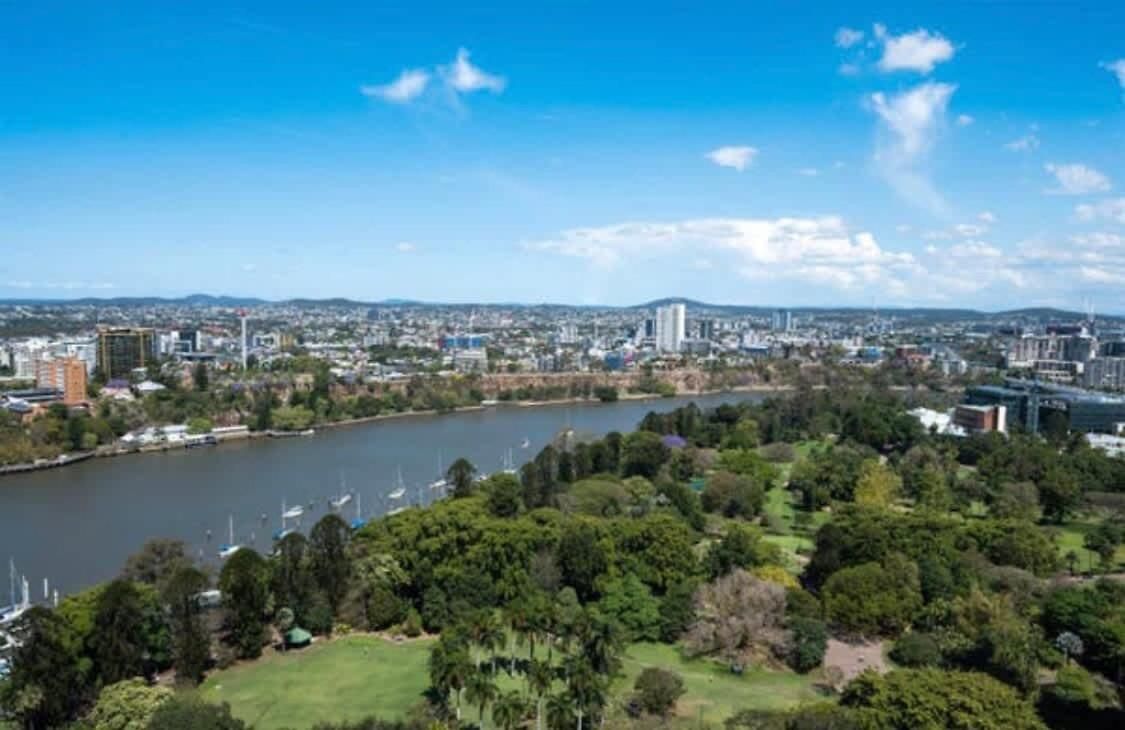 Apartment L19 Spacious Apt, Wi-fi, Parking By Stylish