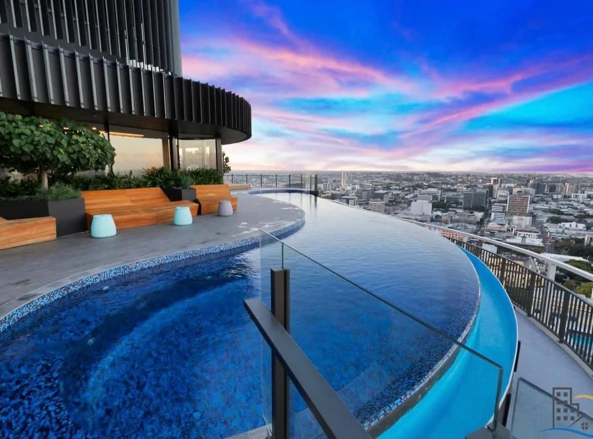 Lvl29 Rooftop Pool Carpark Netflix By Stylish Apartment Brisbane