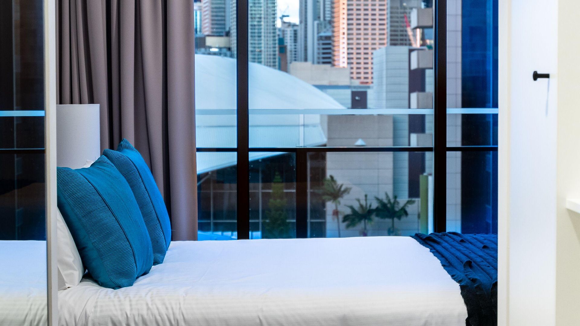 Opera South 5*