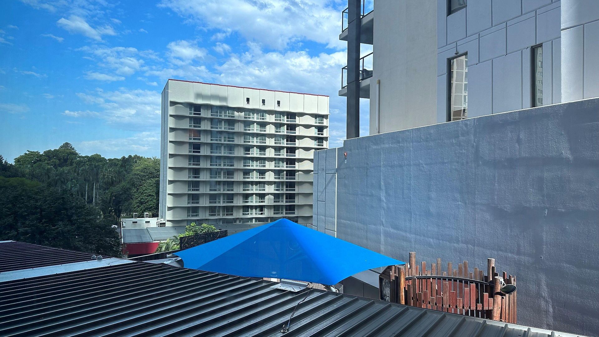 Cllix Skytower Aparthotel