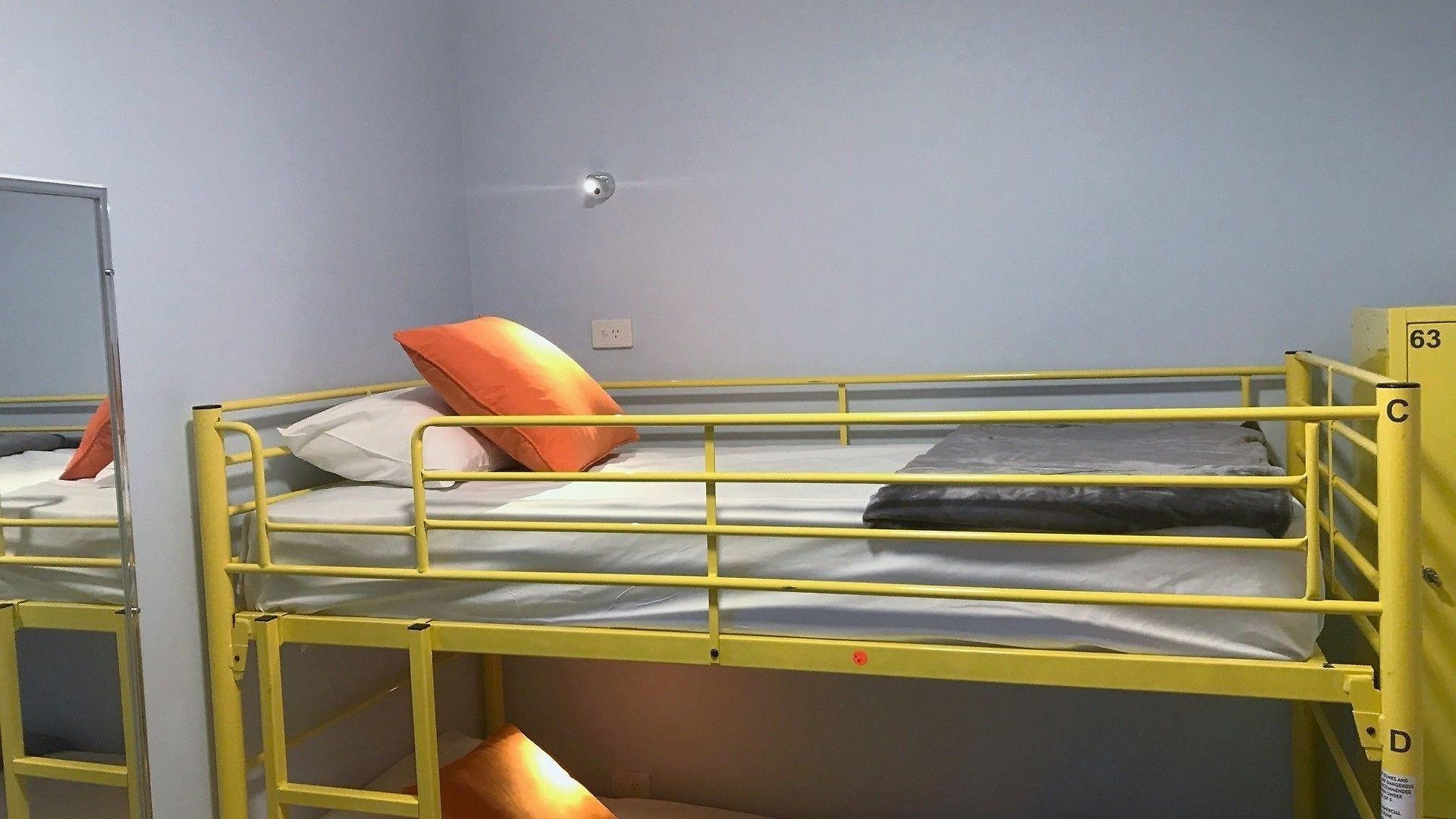 Breeze Hostel *