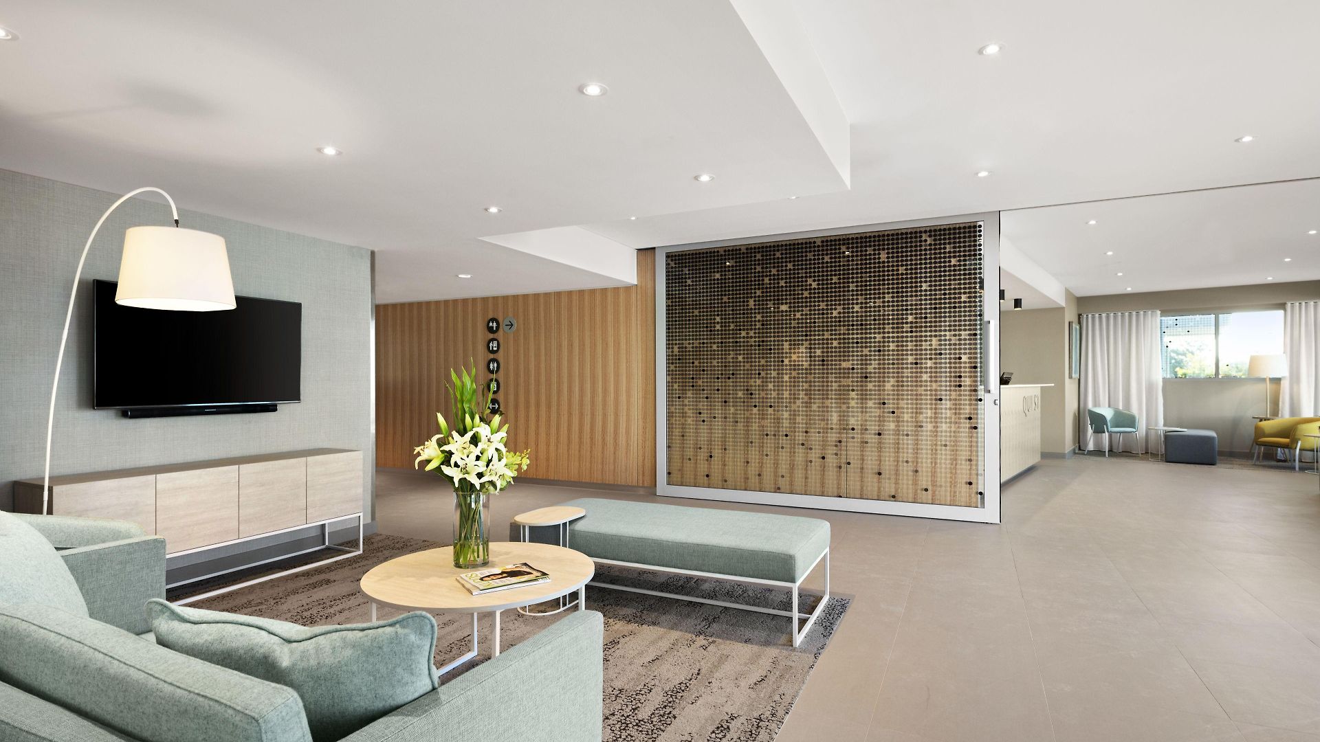 Quest Eight Mile Plains Aparthotel 5*