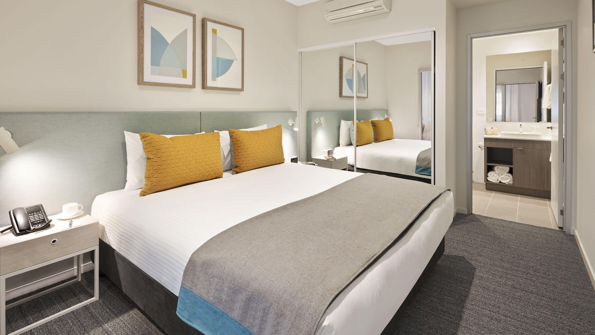 Aparthotel Quest Eight Mile Plains 5*