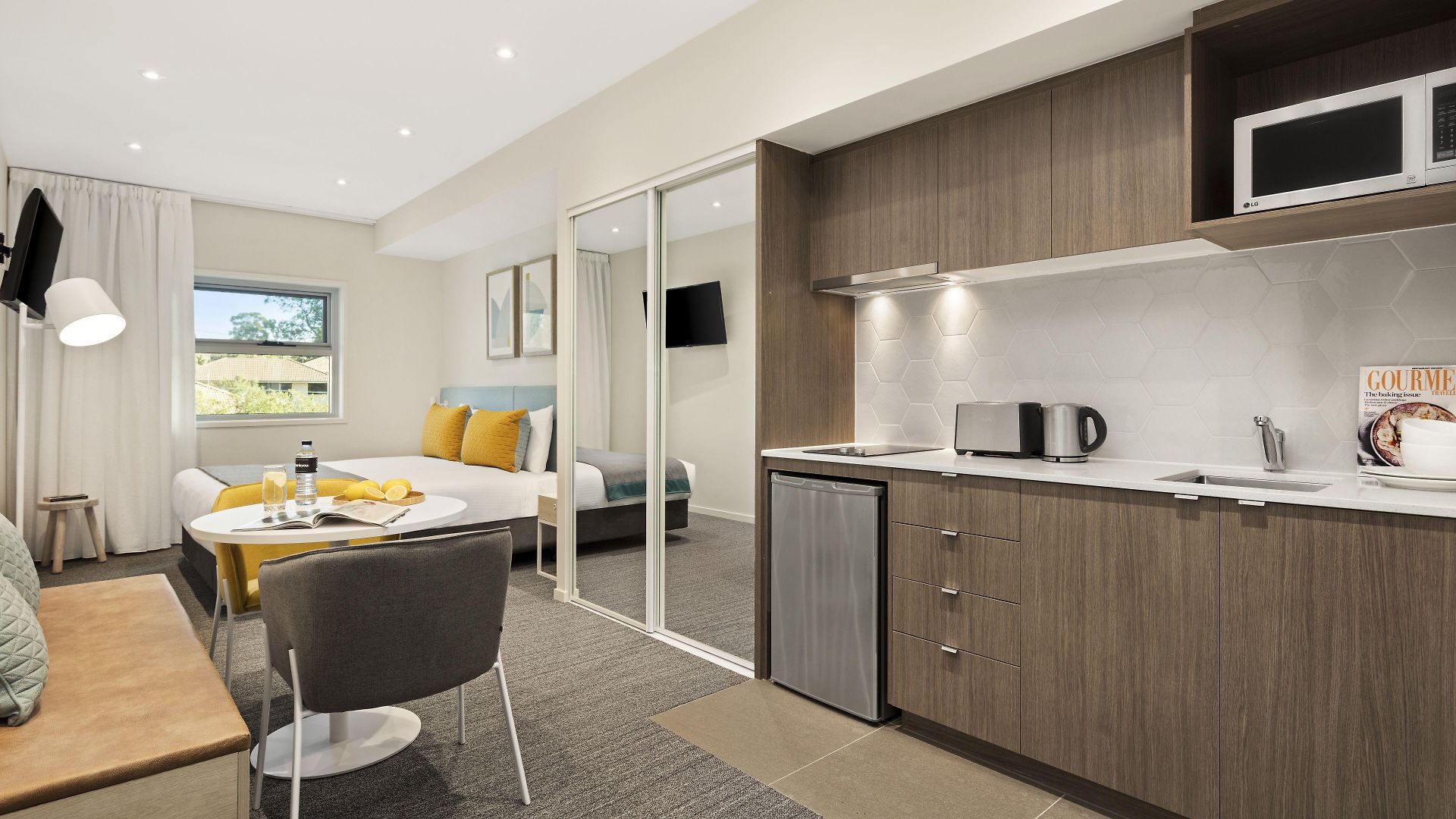 Aparthotel Quest Eight Mile Plains 5*