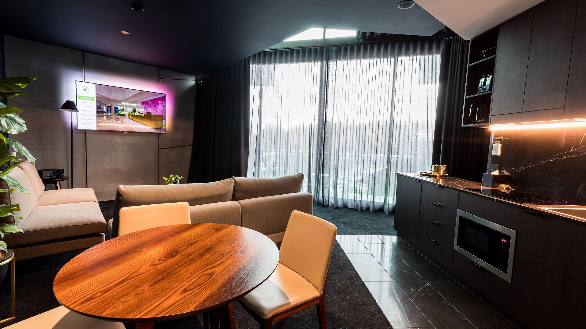 Hotel Eatons Hill 4*