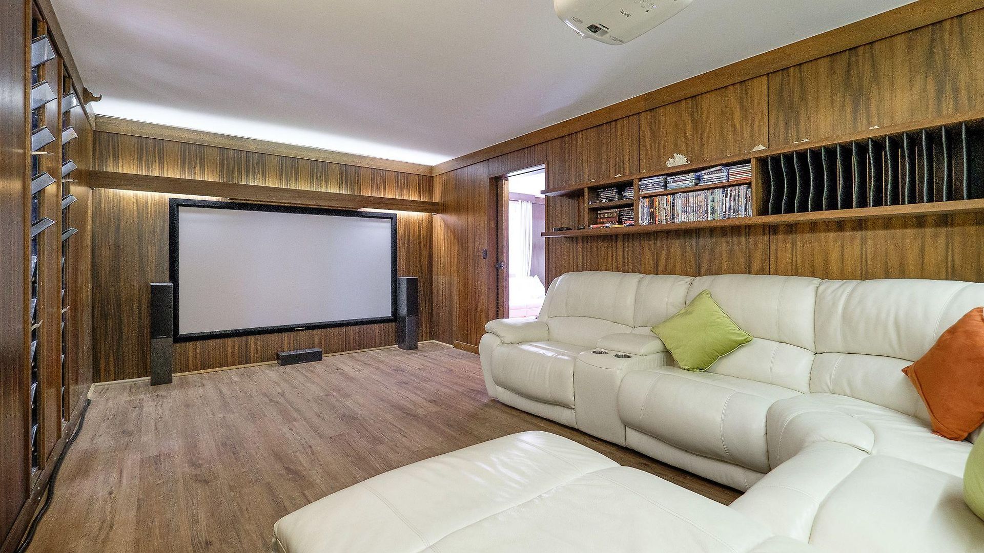 Spacious Hideaway Retreat, Brookfield, Holiday home Brisbane