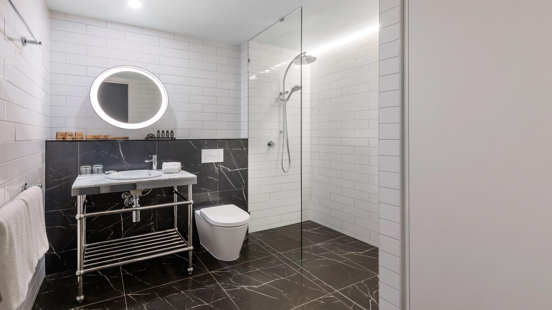 Adina Aparthotel