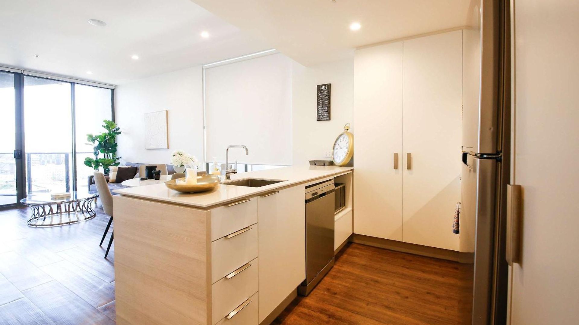 Southbank Exceptional View With Huge Balcony High Lvl Style Apartment Brisbane