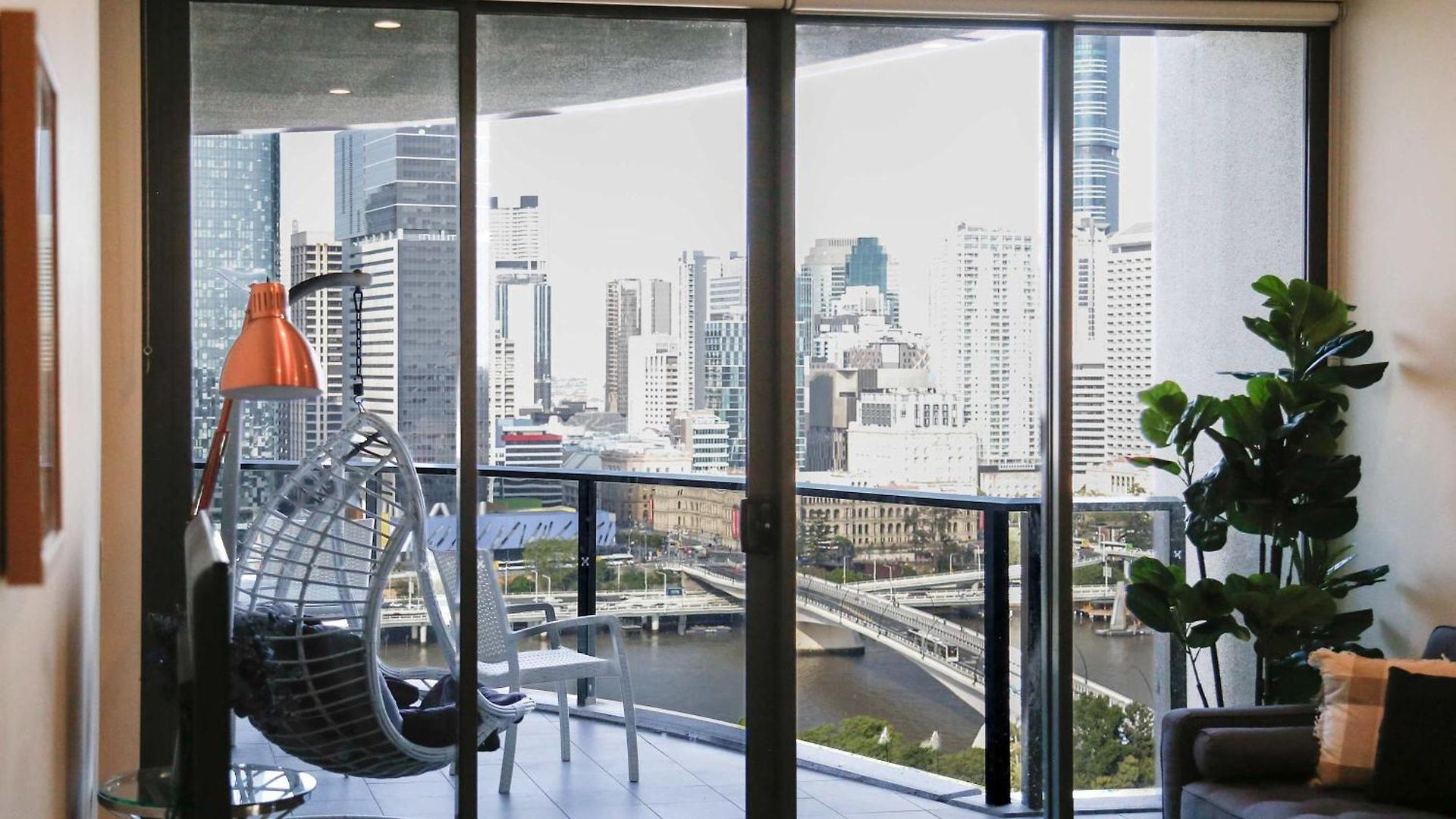 Southbank Exceptional View With Huge Balcony High Lvl Style Brisbane