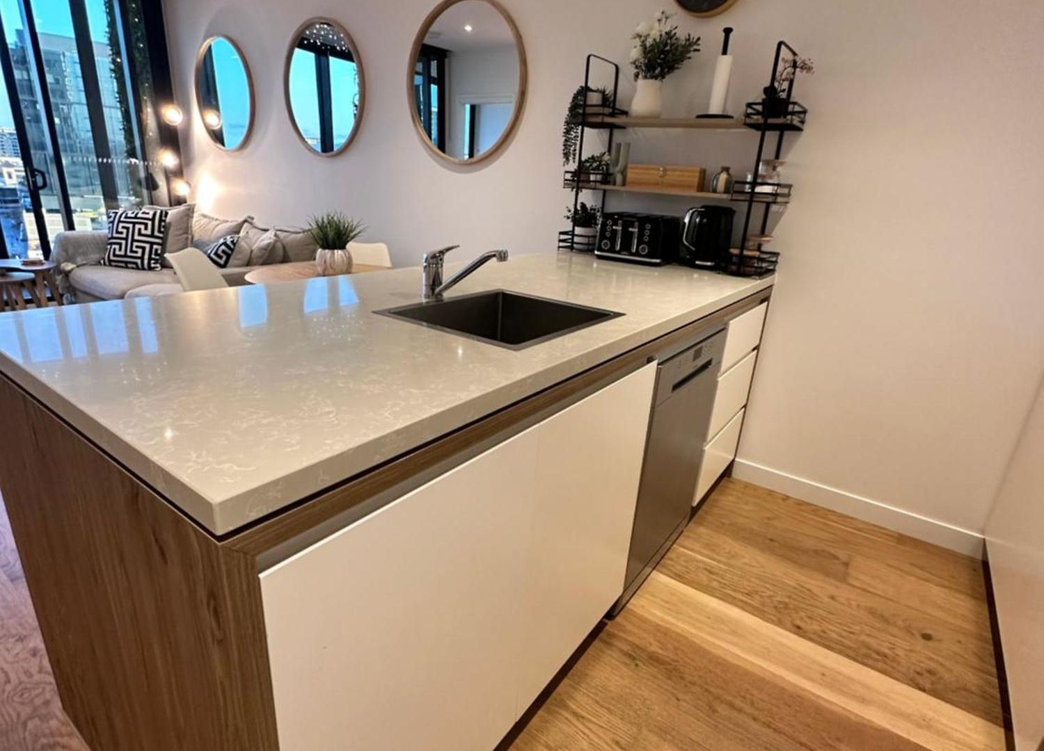 Skyline Haven, Luxe 2br With Pool & Gym In Fortitude Valley