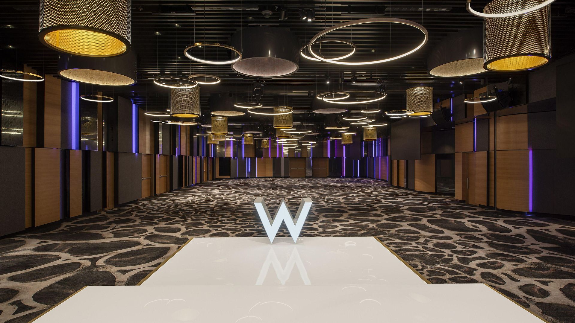 Hotel W 5*